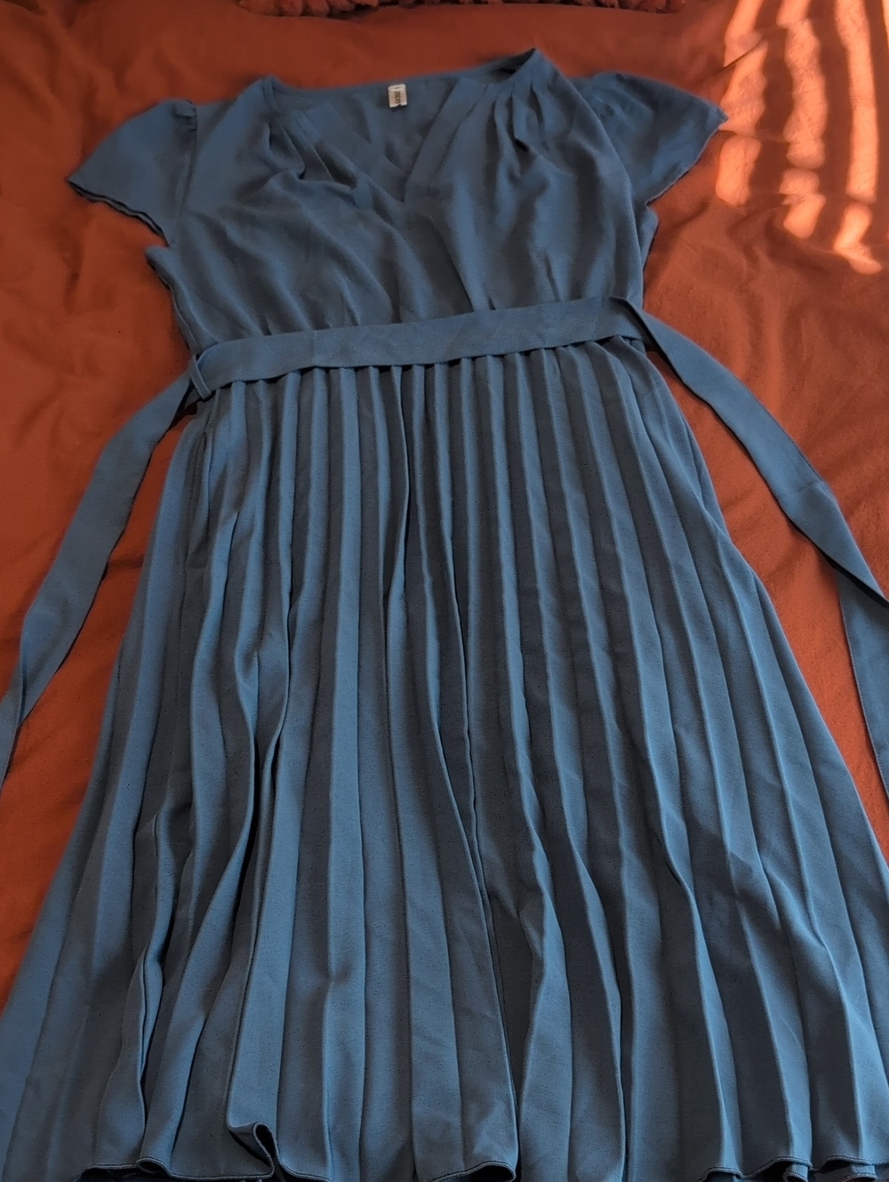Pleated V-Neck Midi Dress with Waist Tie — Blue